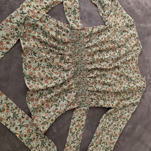 Peplum Floral Blouse with Sash - Picture 10 of 13